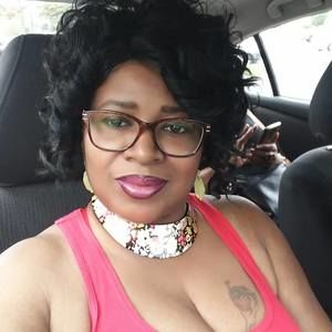 Meet your Posher, Yolanda